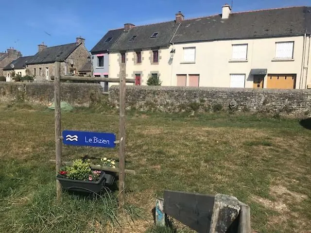 Holiday home Maison Avec Vue Pouldouran France